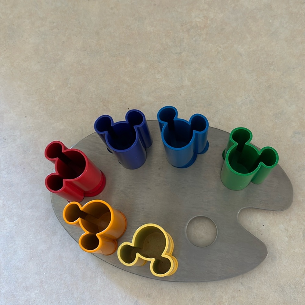 Such a cute conversation piece! Mickey shaped artists pallet for toothpicks!